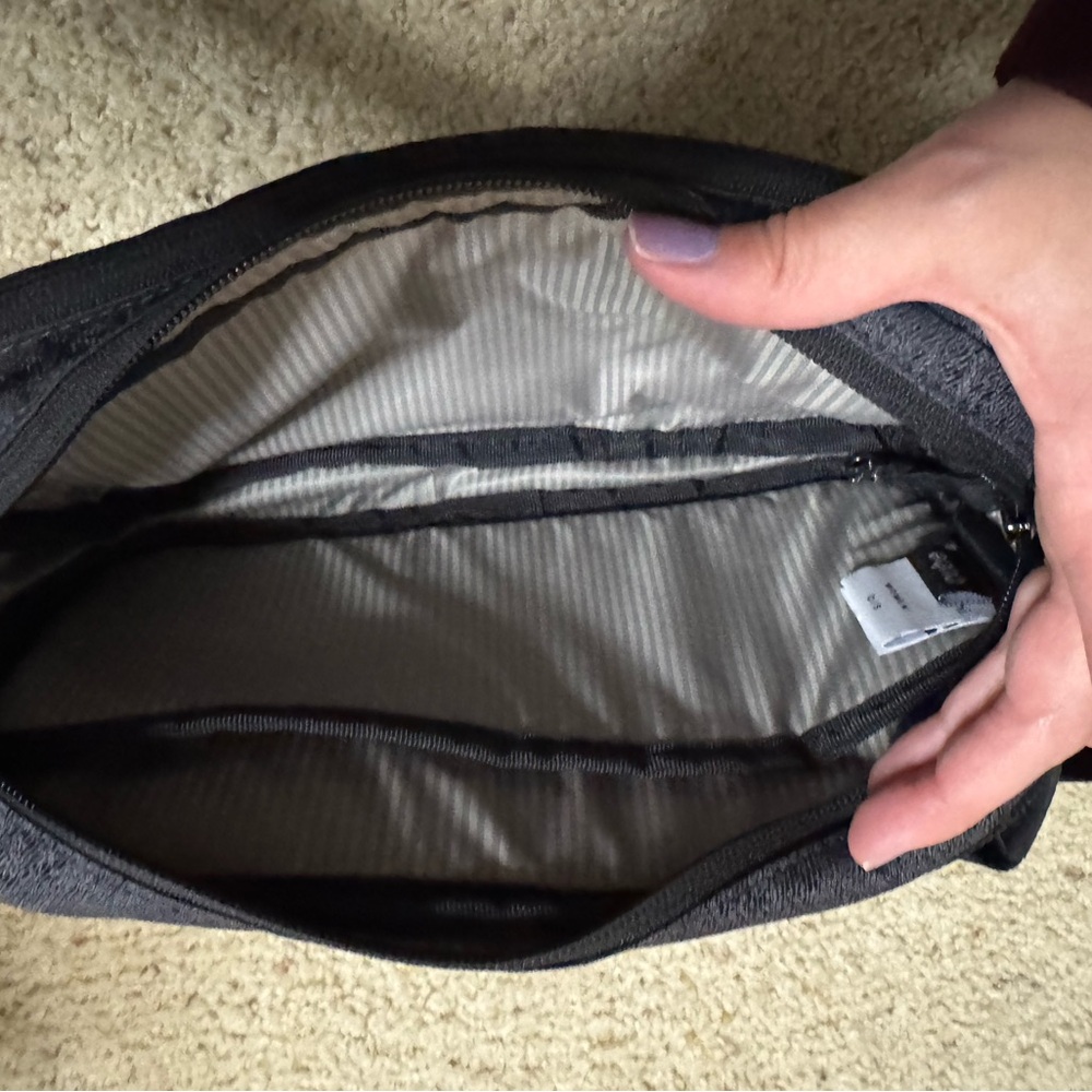 Sherpani  Bag - Picture 2 of 3